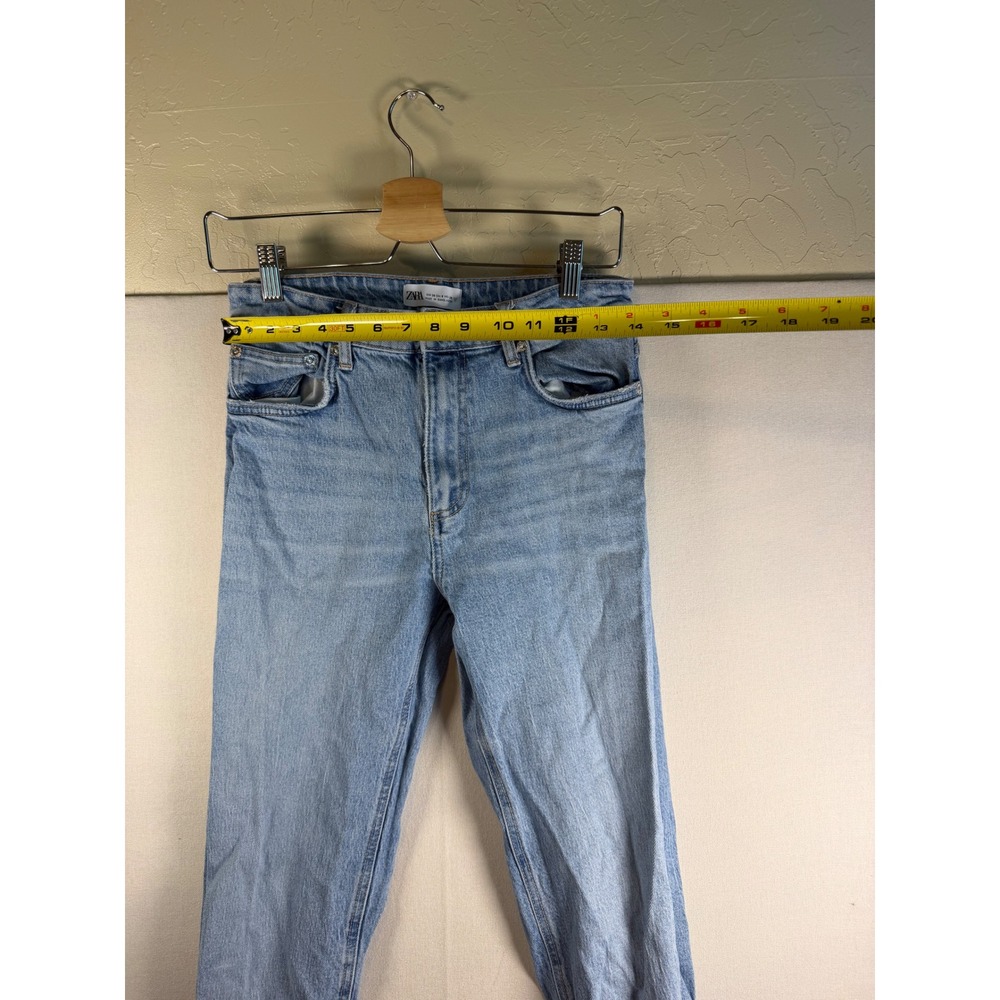 Zara Womens High Rise Straight Leg Light Wash Jeans Side Slit Raw Hem Size 6 - Picture 4 of 10